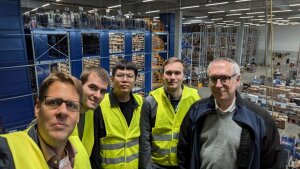 Besuchergruppe bei Rhenus in Eisenach