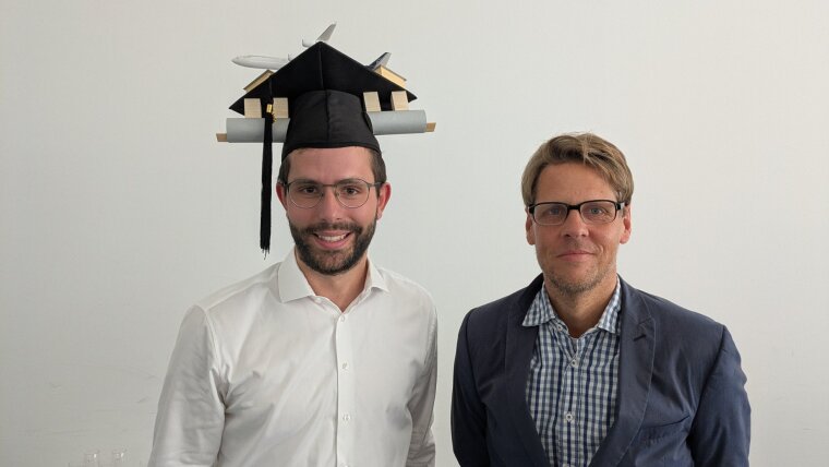 Dr. Johannes Rupp (l.) und Prof. Dr. Nils Boysen (r.)
