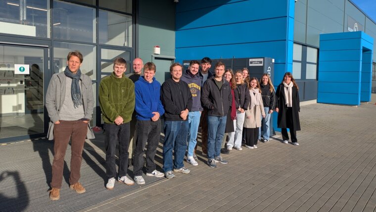 Lehrende und Studierende bei Amazon in Gera